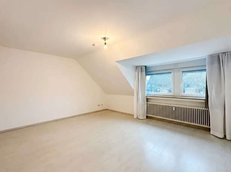 ATTRAKTIVE 3-ZIMMERWOHNUNG IN GEFRAGTER KREFELDER WOHNLAGE ZUR MIETE!