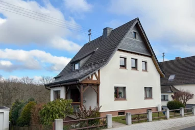 **PREISREDUZIERUNG**
Gemütliches Einfamilienhaus mit toller Weitsicht über das Siegtal in beliebter Wohnlage!
