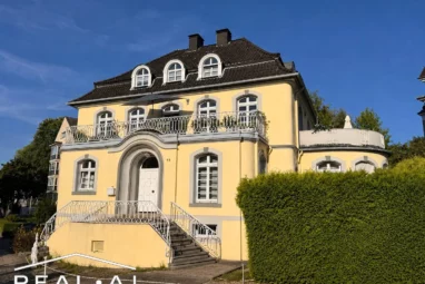 Stilvolle Stadtvilla mit 3 Wohneinheiten im Moltkeviertel!