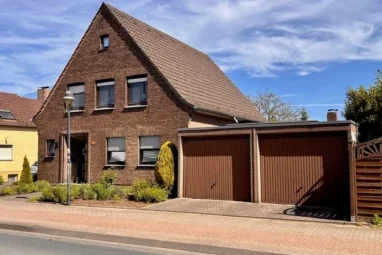 Rheinberg-Budberg: Wohnen wie im Bungalow – aber mit zusätzlicher Mieteinnahme!