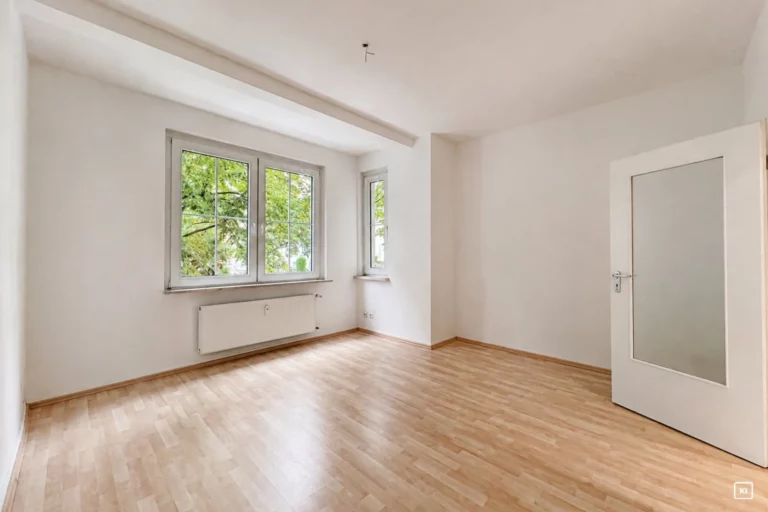 Schöne rund 81m² große 3-Zimmer-Wohnung mit Tageslichtbad und überdachtem Balkon