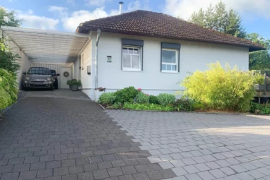 TRAUMLAGE – Top-sanierter Bungalow in absoluter Ortsrandlage zu verkaufen!