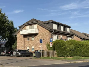 Moderne 2-Zimmer-ETW mit sonnigem Balkon und PKW-Stellplatz in Moers-Asberg
