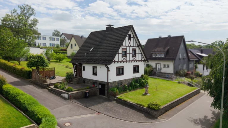Ein Zuhause mit Herz: Charmantes Einfamilienhaus auf Traumgrundstück