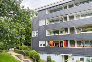 Ihr neuer Wohlfühlort: Lichtdurchflutete Wohnung mit zwei Loggien am beliebten Büttenberg
