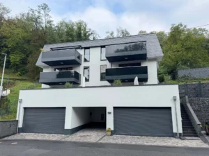 *ERSTBEZUG* Moderne Eigentumswohnung mit Aufzug, Balkon, Terrasse & TG-Stellplatz in attraktiver Lage!
