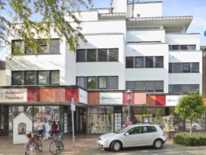 Moderne Praxisfläche in einem florierenden Ärztehaus in der Duisdorfer Fußgängerzone – 167 m²
