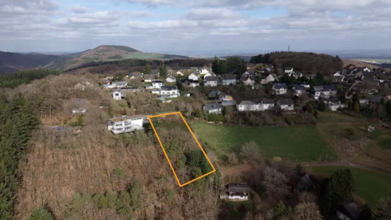 ***REDUZIERT***Naturnahes Baugrundstück in Mayen-Kürrenberg in ruhiger Ortsrandlage mit Blick ins Grüne