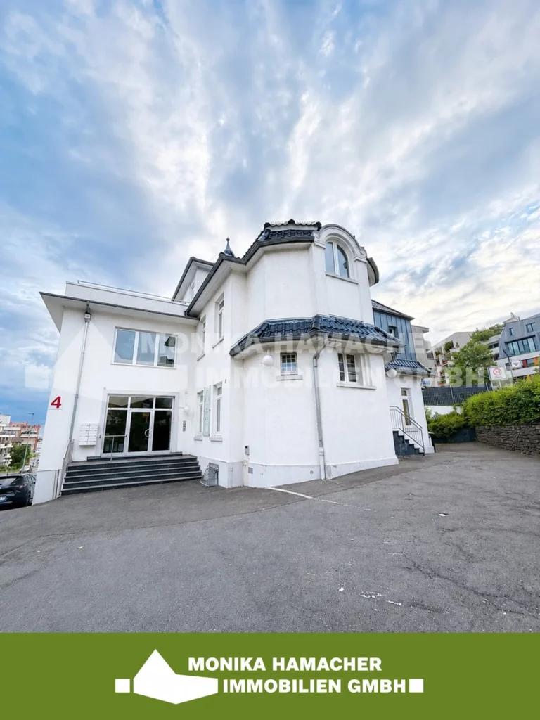 Exklusive Haus-in-Haus-Gewerberäume mit Dachterrasse und Stellplätzen