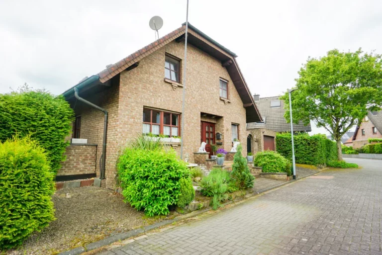 Alpen-Menzelen: Niederrheinisches Familienhaus