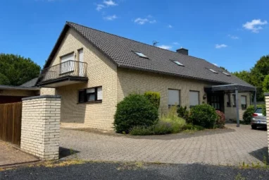 Großzügige Dachgeschosswohnung in Mönchengladbach-West
