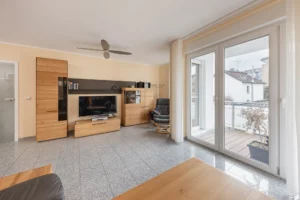 Koffer packen, einziehen, wohlfühlen: barrierefreie Eigentumswohnung Balkon, Terrasse und Garage