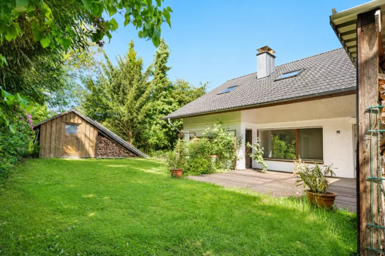 Zweifamilienhaus mit Einliegerwohnung nach WEG aufgeteilt mit Kamin und Sauna in Hagen Hohenlimburg