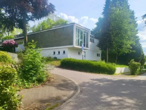 Bungalow im Bauhausstil aus den Sechzigern!