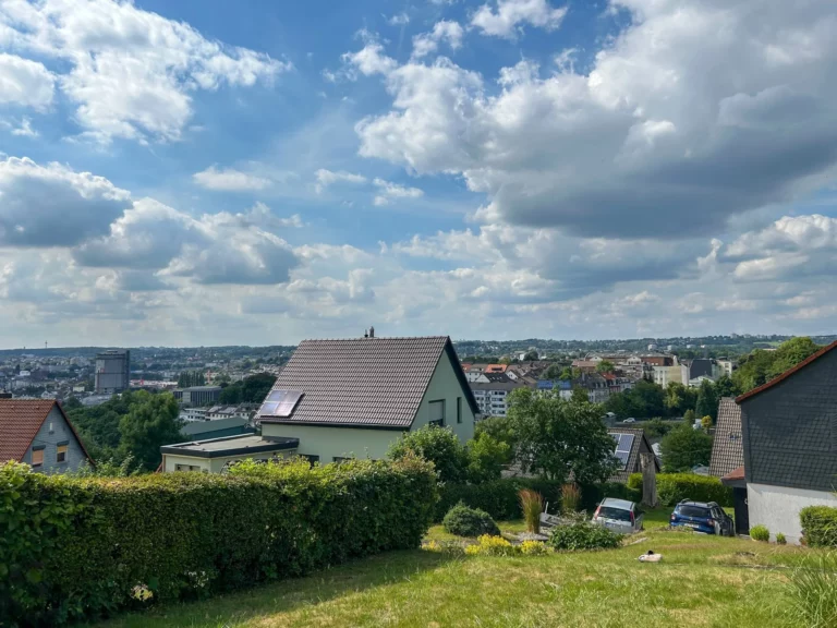 Baugrundstück in Wuppertal-Langerfeld – sonnige Hanglage mit beeindruckender Fernsicht