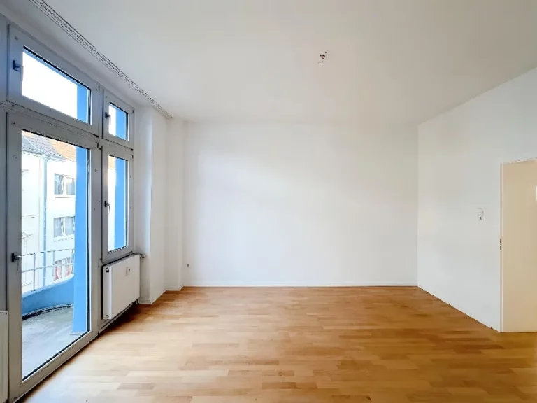 ZENTRALE 3-ZIMMERWOHNUNG IN KREFELD ZU MIETEN!