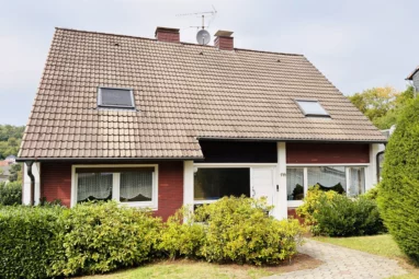 Zweifamilienhaus mit Garagen in Iserlohn Dröschede
