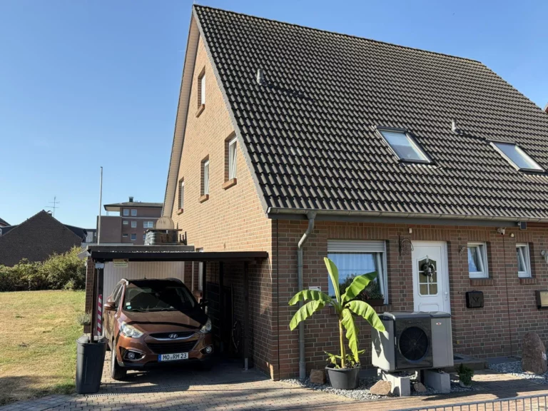 RESERVIERT: Moderne Doppelhaushälfte mit A+Energieeffizienz in ruhiger Lage von Moers-Repelen