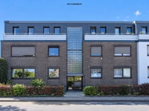Freie 3-Zimmerwohnung mit Terrasse und TG in Kleinenbroich