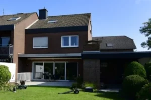 Moers-Asberg soll es sein. Top Angebot in ruhiger Lage. Reiheneckhaus mit Garten und Doppelgarage.