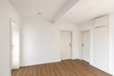 MODERNE 3-ZIMMERWOHNUNG MIT BALKON IM KREFELDER ZENTRUM ZU MIETEN!