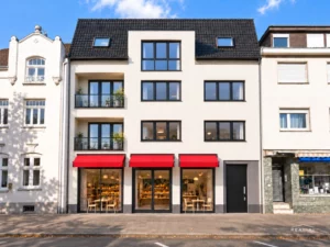 Erstbezug im Neubau – Barrierefreie 3-Zimmer-Dachgeschosswohnung mit Balkon
