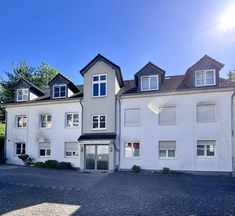 Kapitalanlage! Stadtflair garantiert! 3-Zimmerwohnung mit sehr schönem Balkon in idealer Citylage!