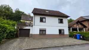 Einfamilienhaus mit Einliegerwohnung – Platz zum Wachsen