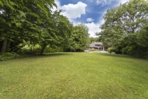Exklusives Mehrgenerationenhaus mit 3 Wohneinheiten (235 m²/167 m²/75 m²) direkt am Fleyer Wald