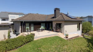 EFH im Bungalowstil in Top-Stadtrandlage! Bezugsfertig, modernisiert und mit herrlichem Weitblick!