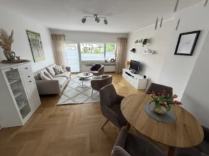 Moderne 4-Zimmer-Dachgeschosswohnung mit 2 Balkonen