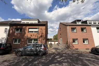 Düsseldorf-Lichtenbroich! Zweifamilienhäuser mit großem Grundstück im Doppelpack zu verkaufen!