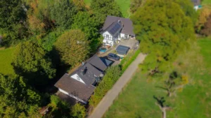 Naturnahes, attraktives Wohnensemble in Hennef-Käsberg – 3 Häuser auf  einem ca. 5.143 m² Grundstücksareal!