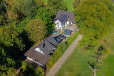 Naturnahes, attraktives Wohnensemble in Hennef-Käsberg – 3 Häuser auf  einem ca. 5.143 m² Grundstücksareal!