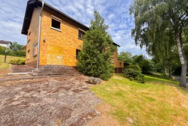Sanierungsobjekt mit viel Potenzial – Ein-/Zweifamilienhaus in ruhiger Lage von Windeck!