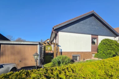 *RESERVIERT* Charmantes Zuhause mit Garten, Terrasse und Garage – ideal für Paare, die kleine Familie und Pendler!