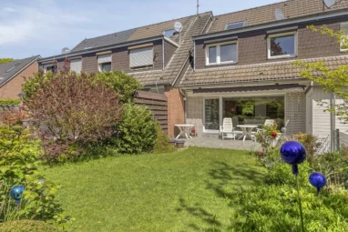 Tolles Reihenhaus mit Südwestgarten, Garage  und  einer EBK in Ratingen-Breitscheid