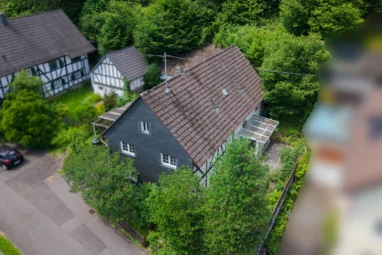 *RESERVIERT* Platzwunder mit historischem Charme – Großzügiges Fachwerkhaus in familienfreundlicher Lage!
