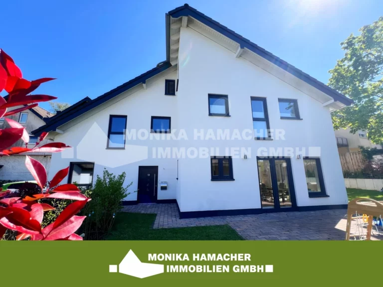 Top-modernes, freistehendes Einfamilienhaus in Moitzfeld