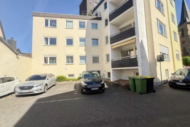 Großzügig geschnittenes Apartement in gepflegtem Mehrfamilienhaus mit Aufzug in Königswinter