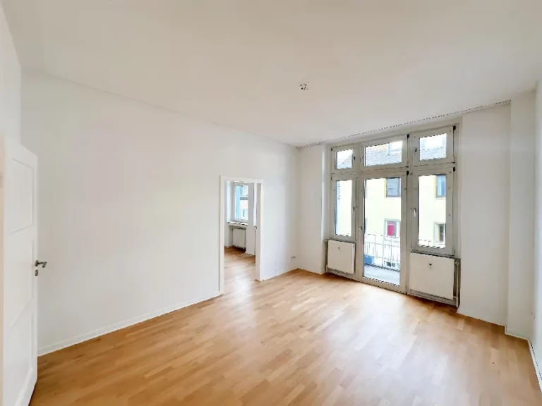 KREFELD-STADTMITTE: SCHÖNE 3-ZIMMER WOHNUNG ZU MIETEN!