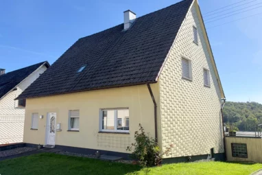 Ein Zuhause mit Garten, Weitblick und vielen Möglichkeiten.