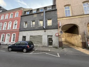 WOHNGESCHÄFTSHAUS MIT 1-3 WOHNEINHEITEN, EINEM LADENLOKAL UND LAGERFLÄCHEN IN KREFELDCITY ZU KAUFEN!