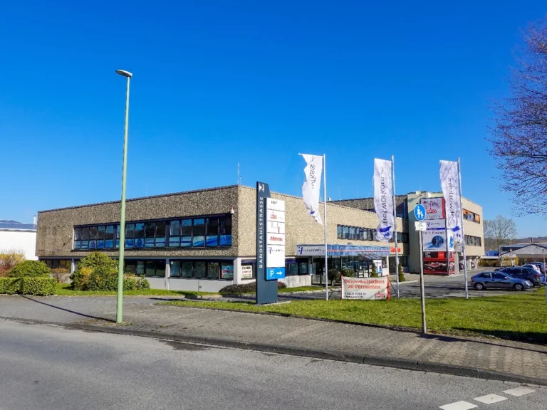 Moderne klimatisierte Büroflächen mit Lager in Hagen Lennetal! 705 m² bis 2000 m², ca. 50 Parkplätze
