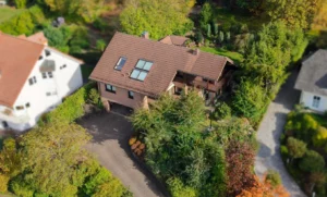 Großzügiges Wohnen mit Weitblick – sehr gepflegt mit traumhaftem Garten!
